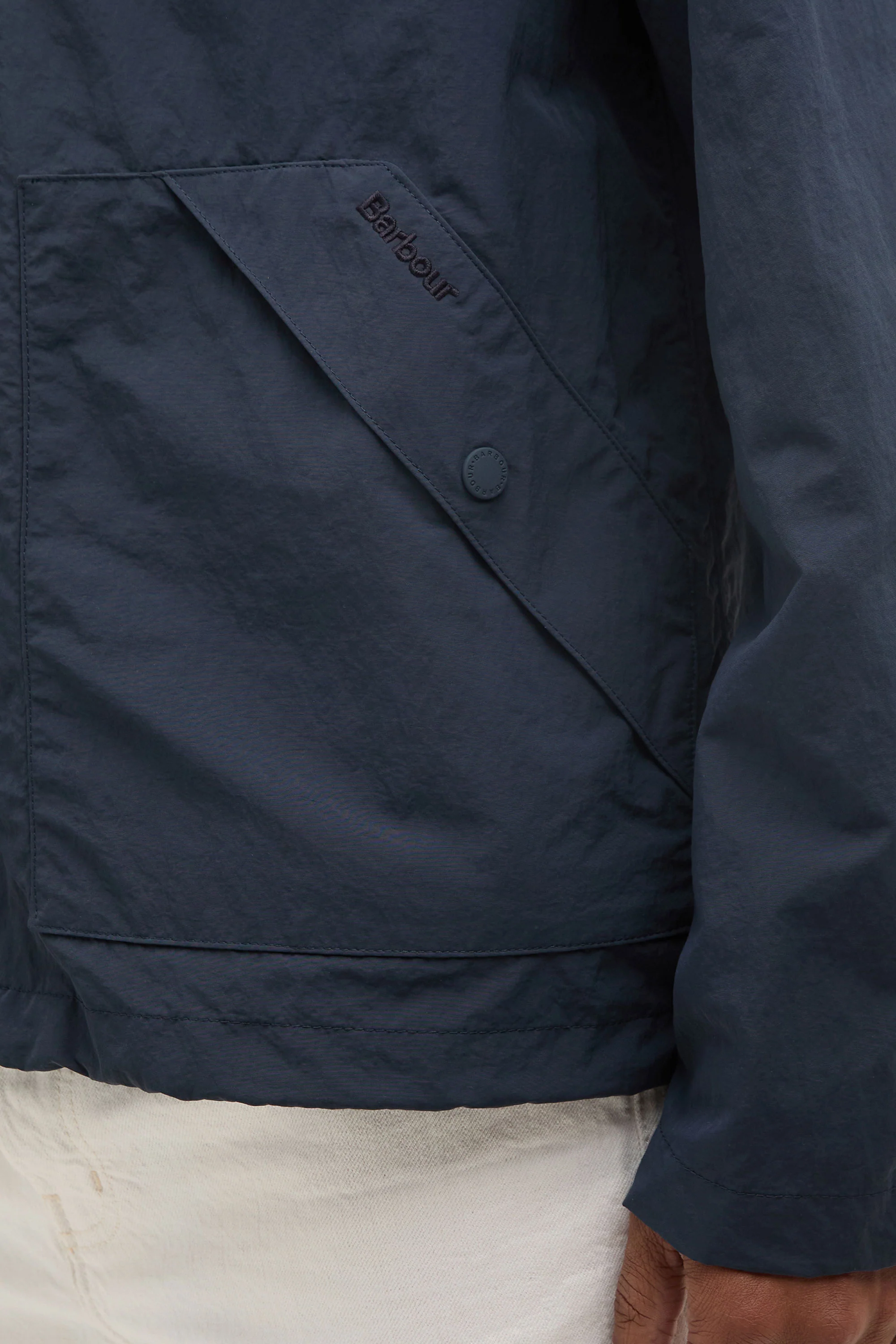 BARBOUR BAYWICK SHOWERPROOF JACKET NAVY - Image 4