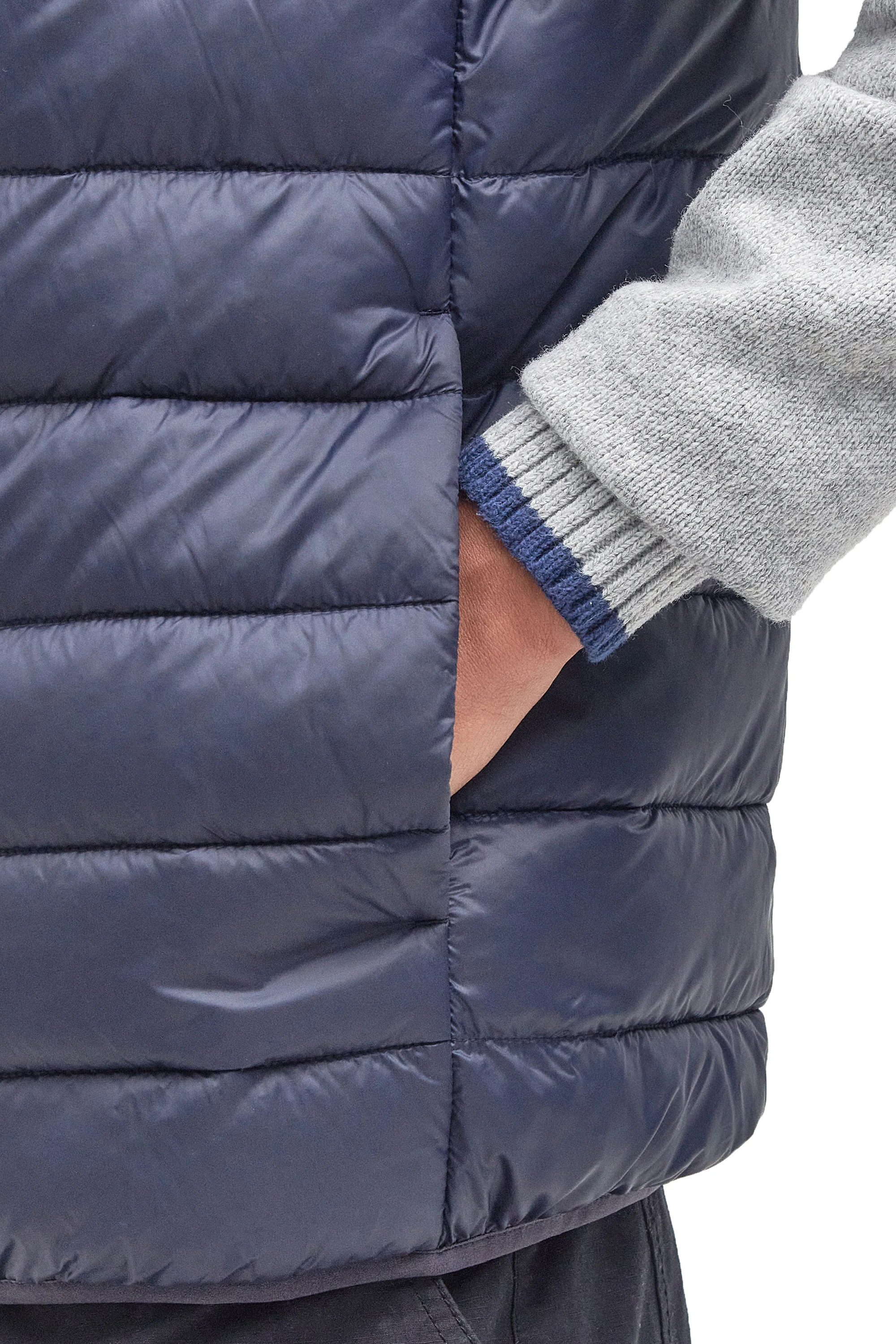 BARBOUR BRETBY QUILTED GILET NAVY - Image 4