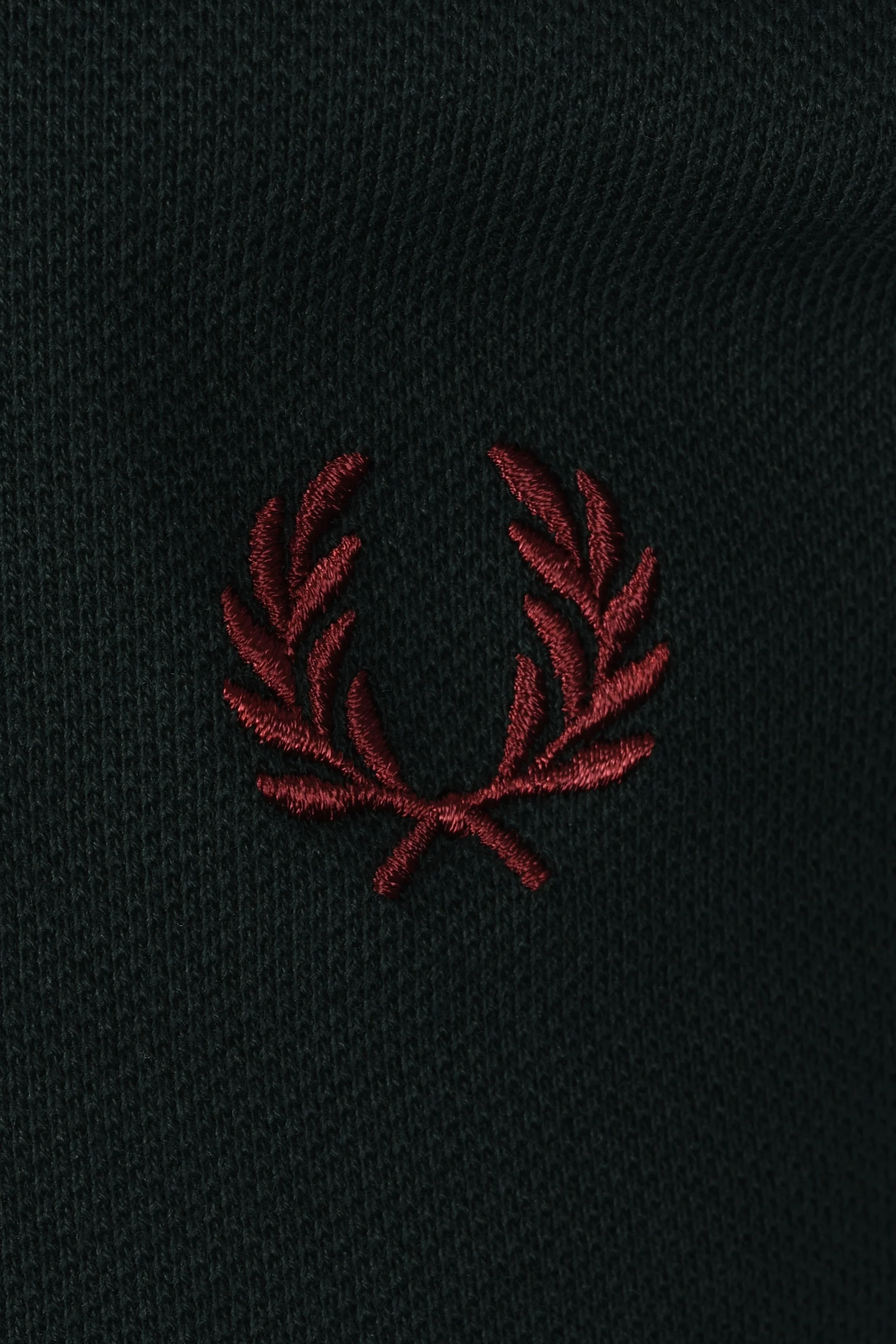 FRED PERRY TWIN TIPPED POLO GRASSROOT/STOCKPORT BLUE/OXBLOOD - Image 3