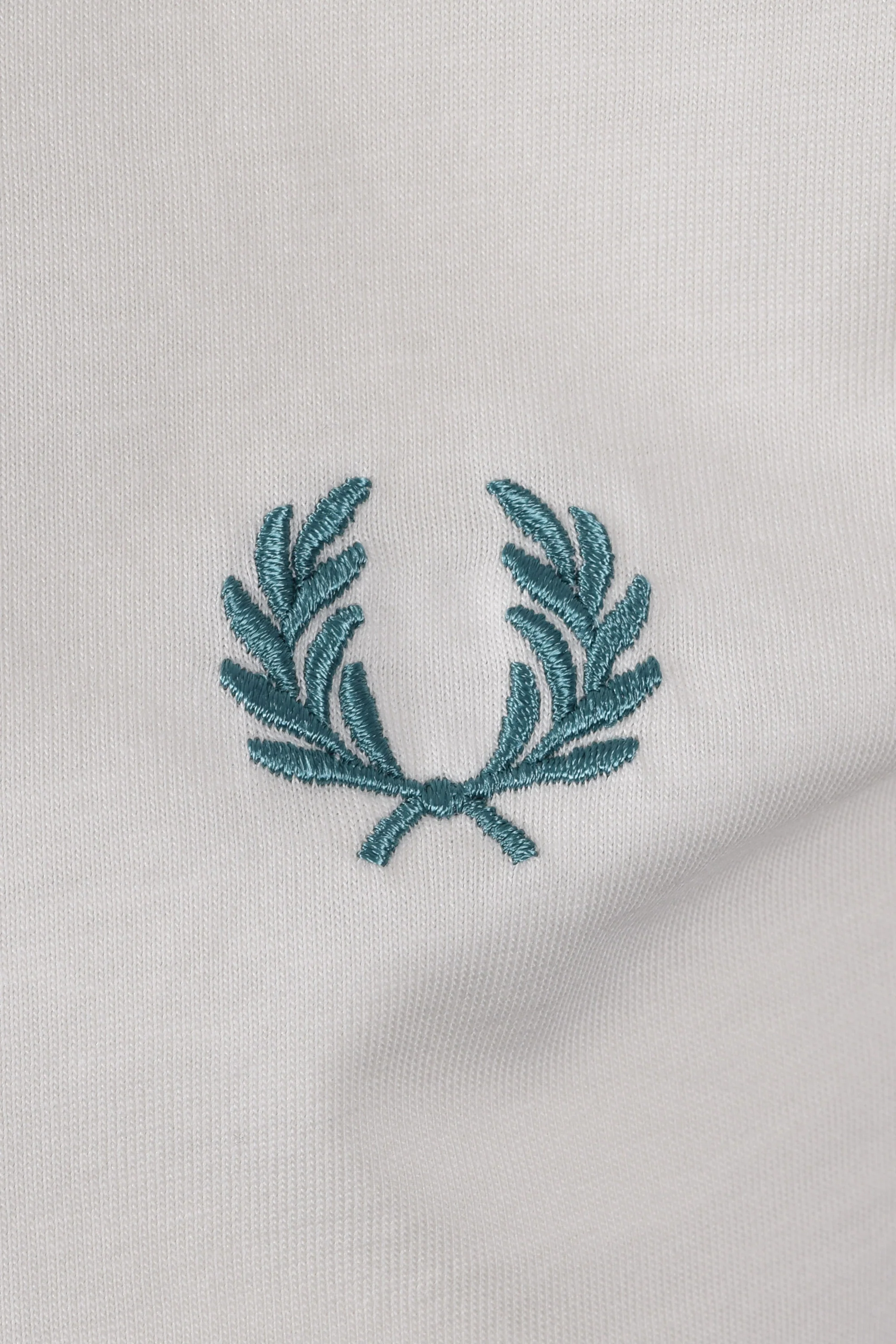 FRED PERRY TWIN TIPPED T-SHIRT SNOW WHITE/DEEP MINT/SOHO ECLIPSE - Image 3