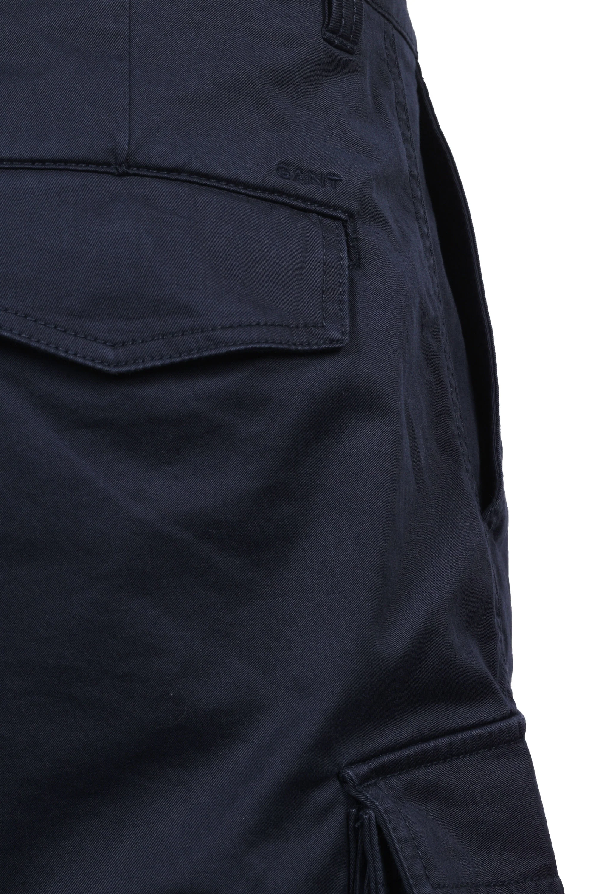 Gant D1 Relaxed Twill Cargo Shorts Marine - Image 4