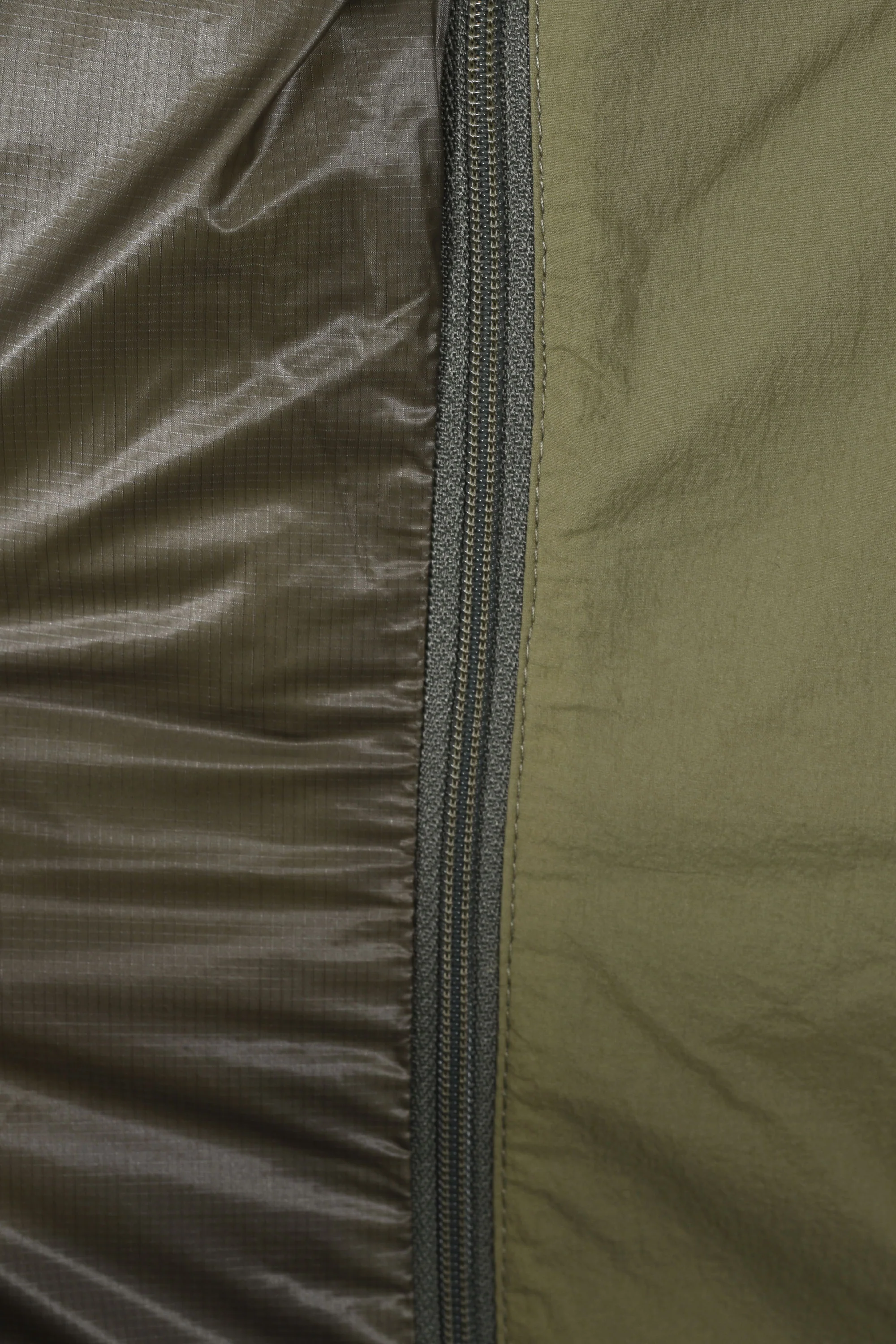 MOOSE KNUCKLES CLOUD WALKER GILET ARTICHOKE - Image 4