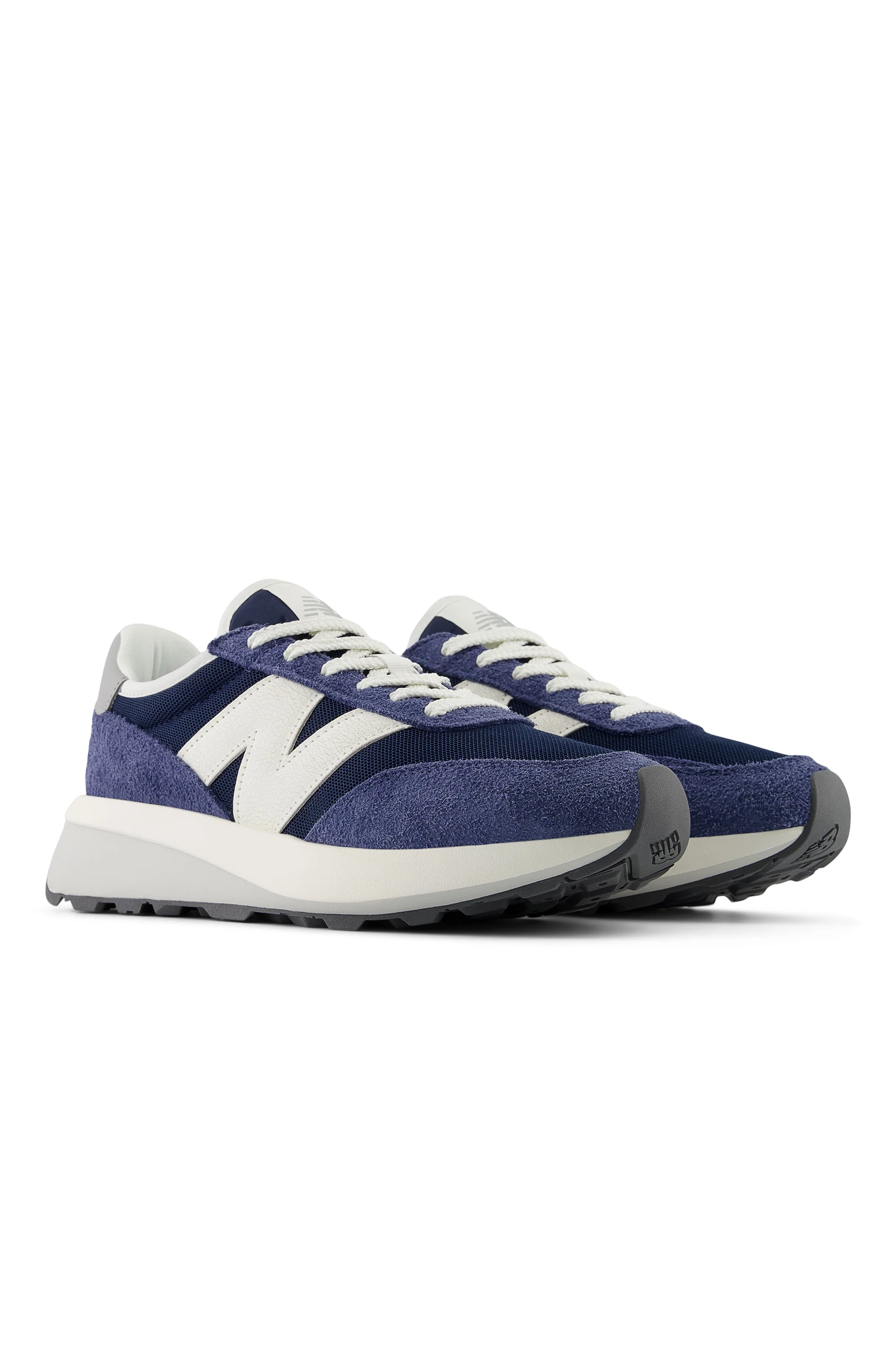 New Balance 370 Trainer Navy With Sea Salt - Image 4