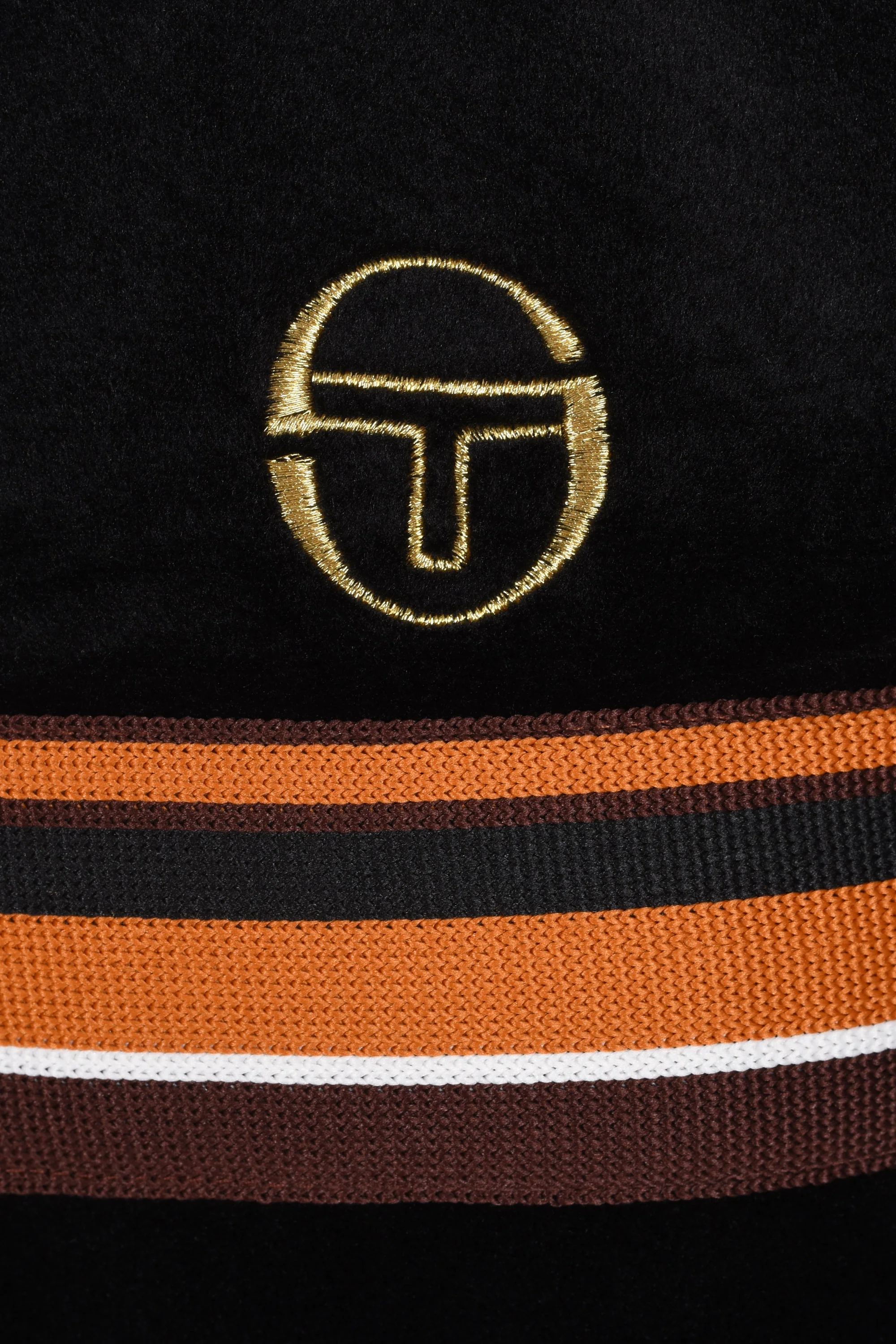 Sergio Tacchini Ayme Velour T-Shirt Black/Gold - Image 3